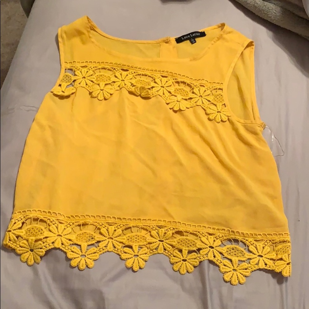 Crop top